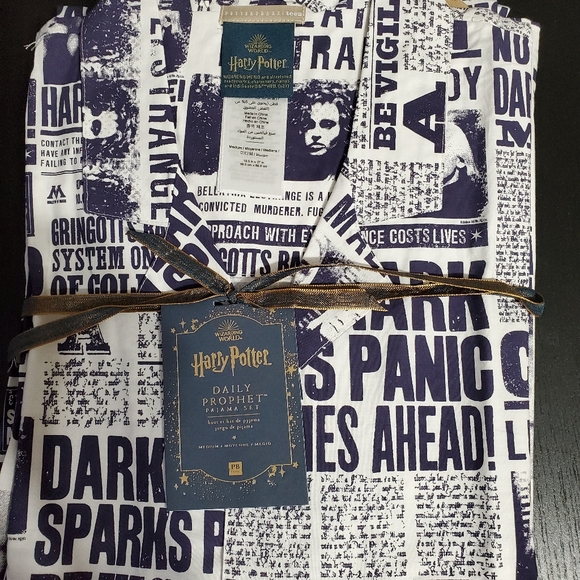 NEW Harry potter Pottery barn teens size MEDIUM daily prophet pajamas - Picture 2 of 6